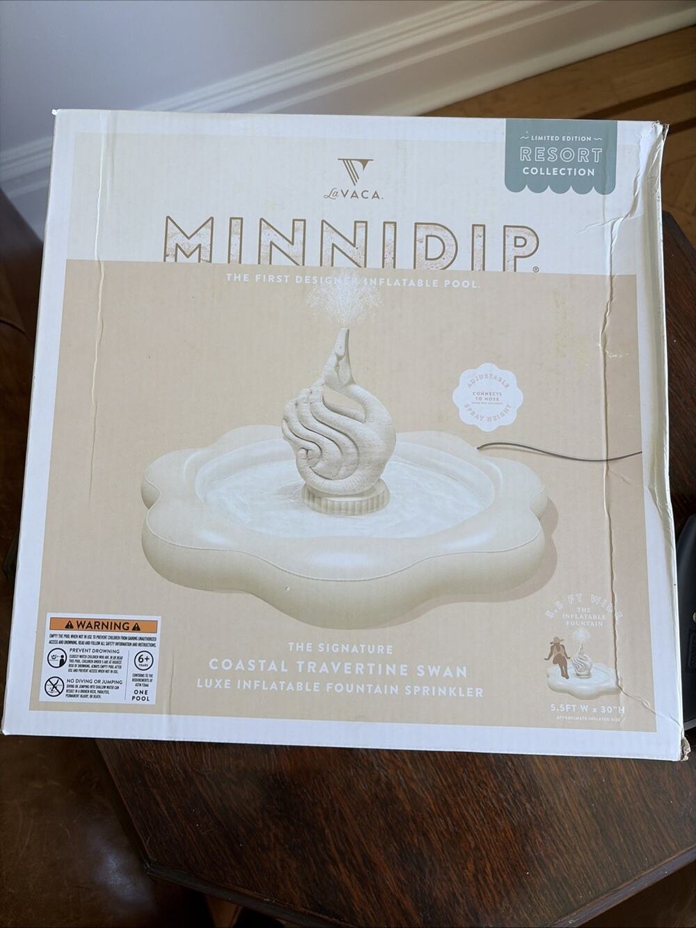 MINNIDIP Exclusive Resort Collection Fountain Play Sprinkler - Swan
